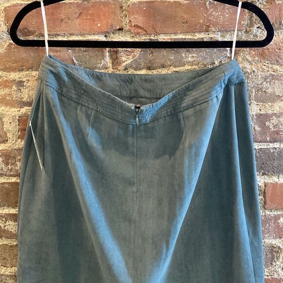 Norton Studio Knee Length, Skirt Size 6 Plush Suede-like Gray Green - Picture 5 of 15